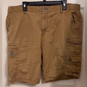 🩳 Iron Flex Khaki Cargo Shorts